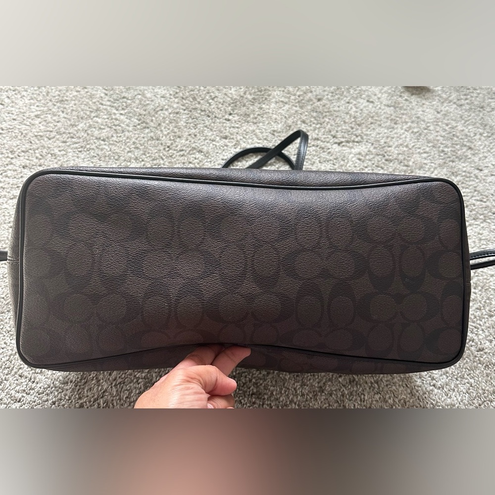 Coach Tote with Black Trim - Picture 6 of 14